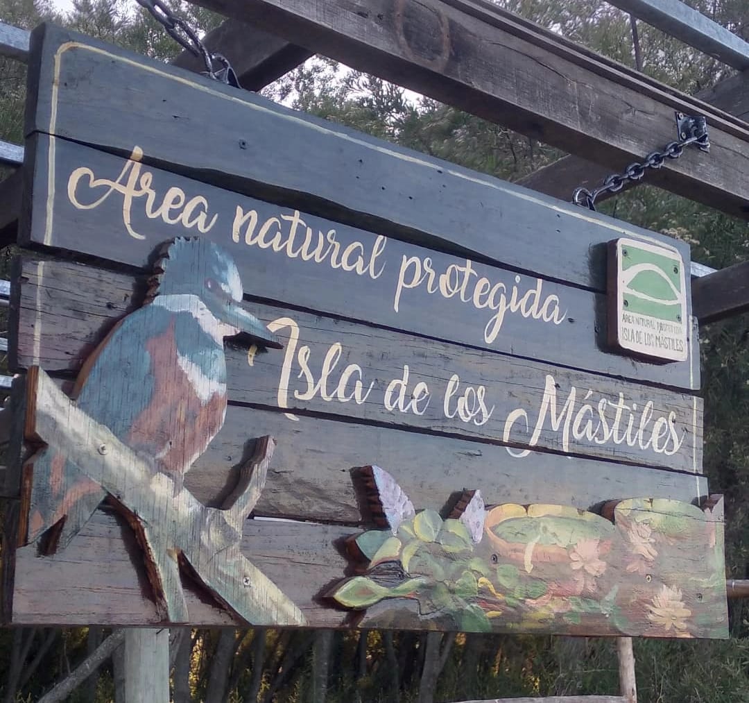Alerta en la Isla de los Mástiles