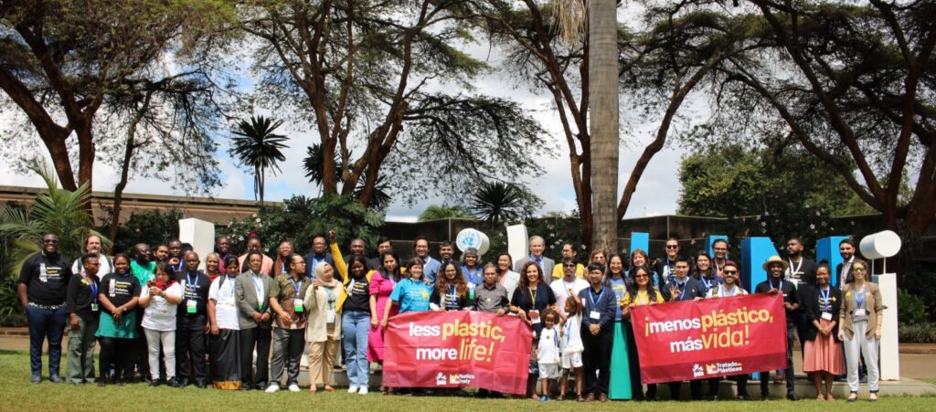 Hacia un Tratado Global de Plásticos: Preocupación frente a la falta de espacios de participación y el conflicto de intereses